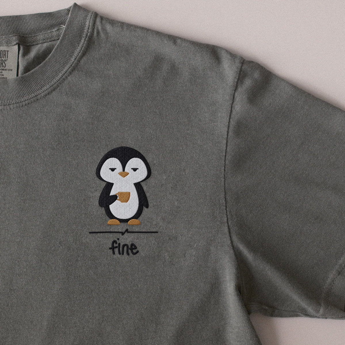 Fine embroidered t-shirt in Moss
