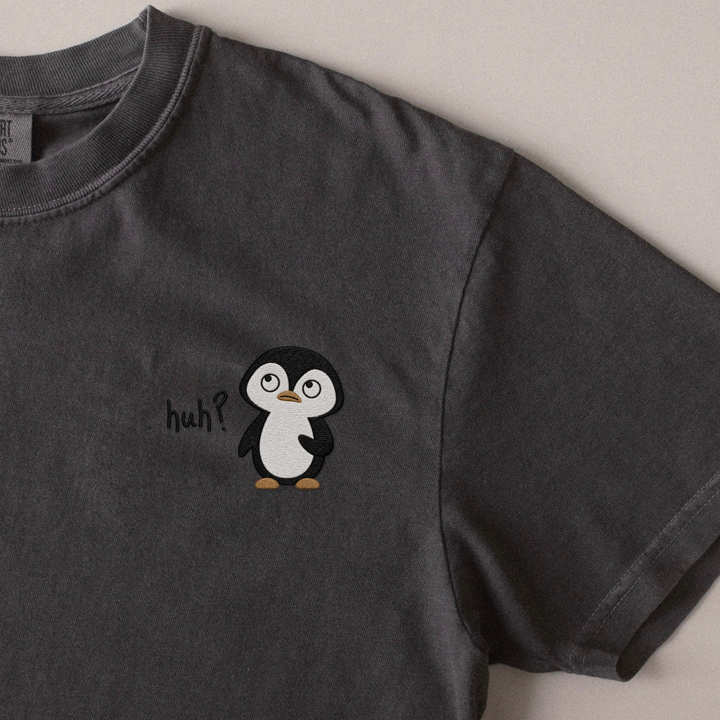 Huh? embroidered t-shirt in Pepper
