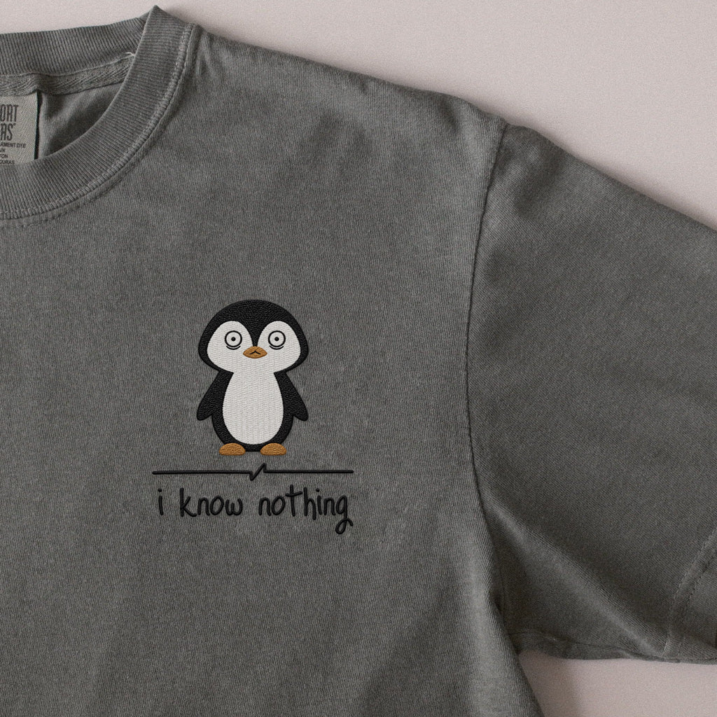 I Know Nothing embroidered t-shirt in Moss