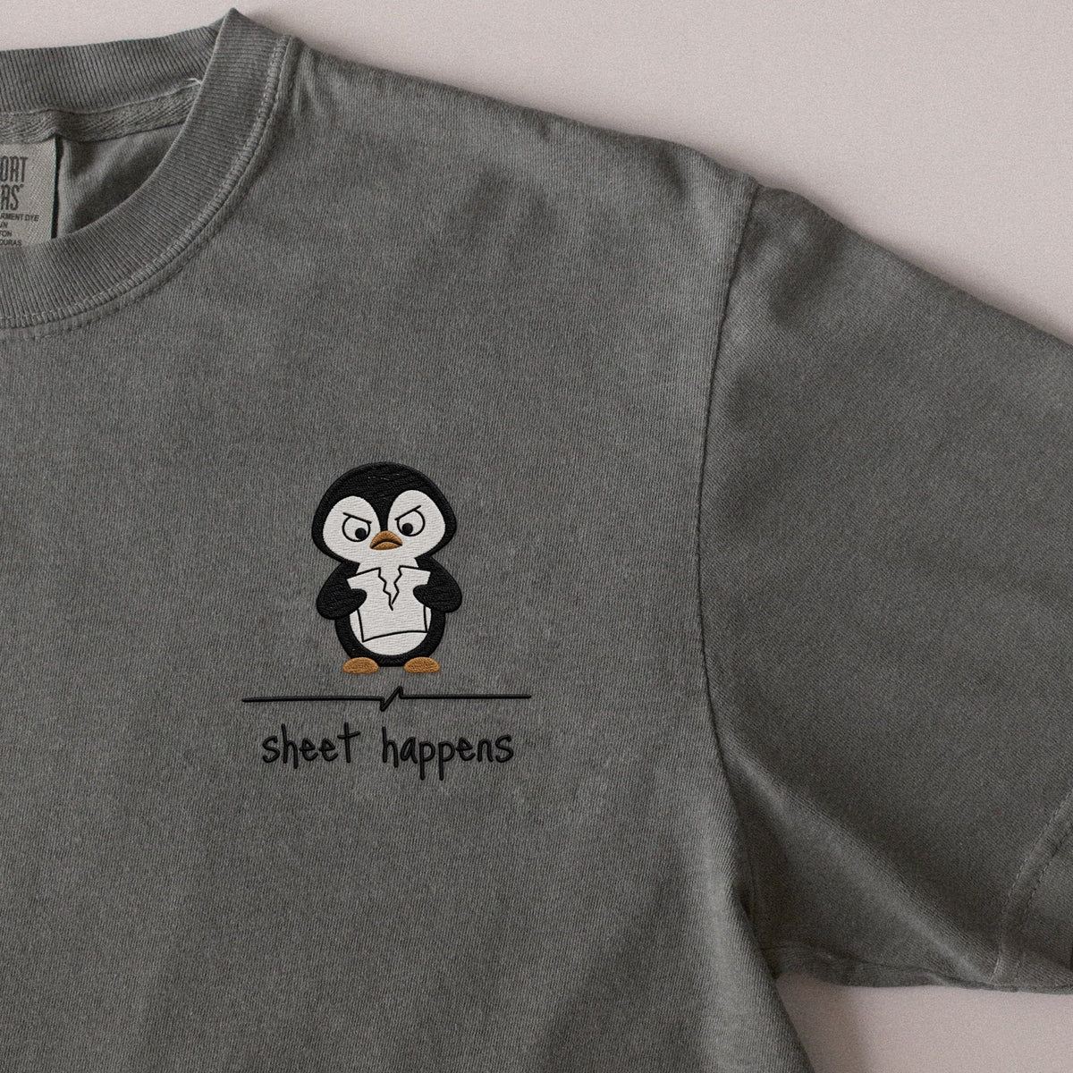Sheet Happens embroidered t-shirt in Moss